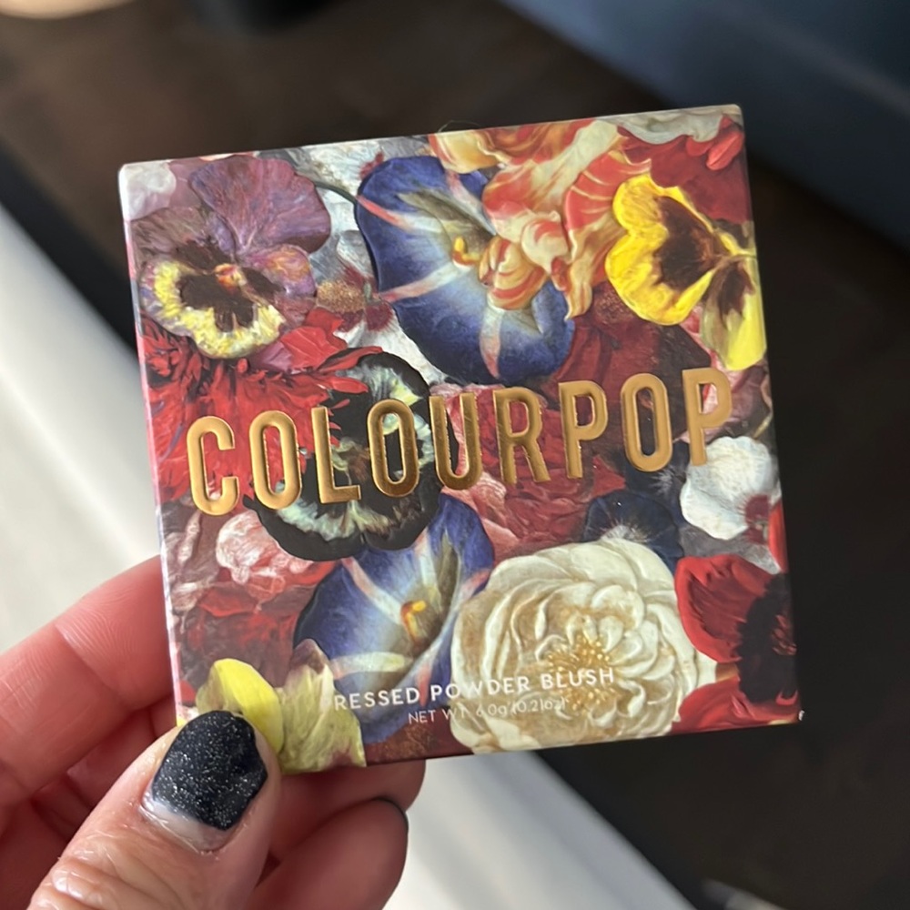 Brand new never used Colourpop Chaise Blush